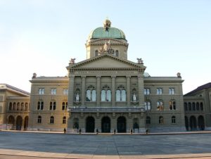 Svájci parlament könnyítené a fintech cégek helyzetét