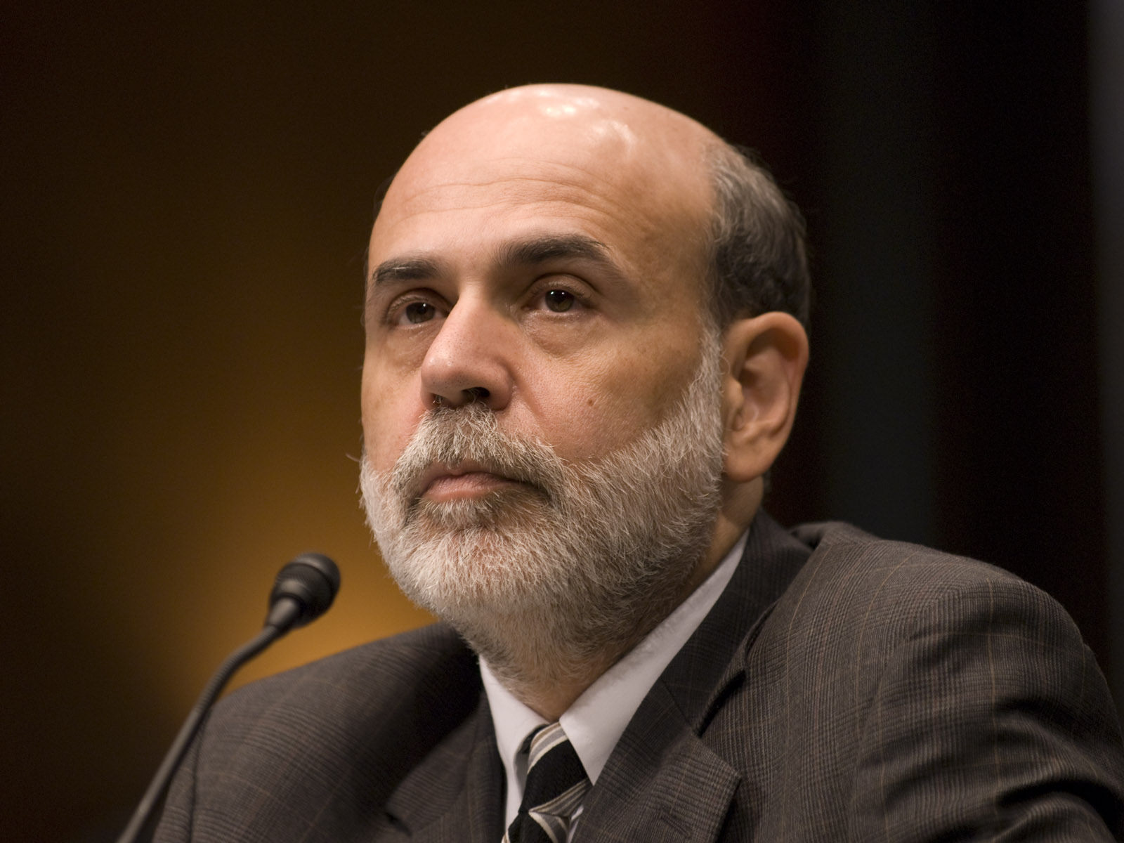 Ben Bernanke a FED egykori elnöke szereti a blokklánc technológiát