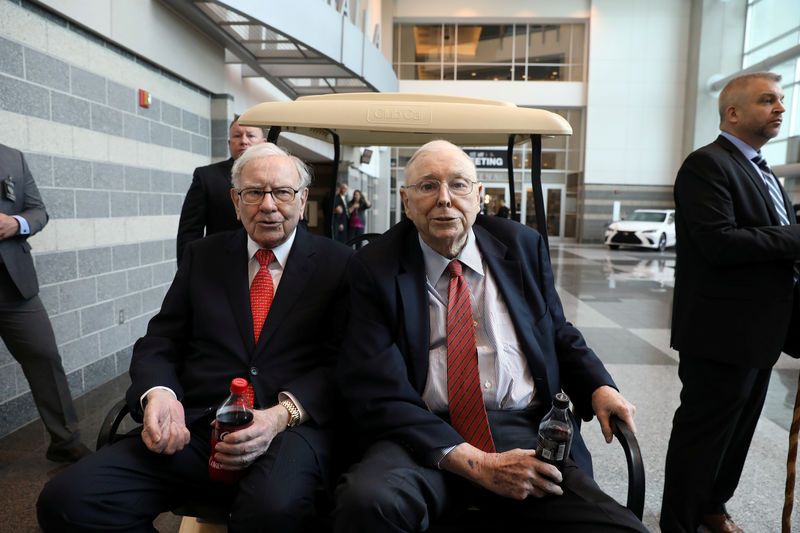Elhunyt Warren Buffet jobbkeze, aki többször is kritizálta a Bitcoint, kiemelt kép