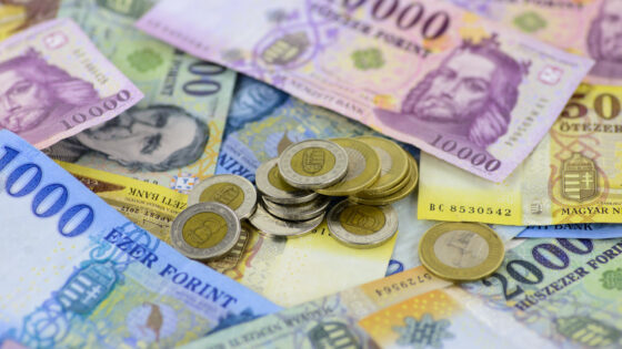 395 ezer forint a bruttó átlagkereset az első fél évben Magyarországon