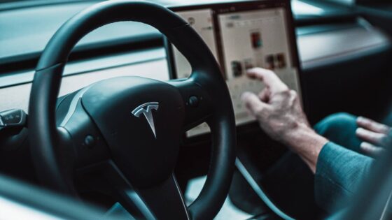 A Tesla pert indított a kínai importokra kivetett vám miatt