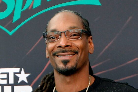 Snoop Dogg lemondott a fűről, sokak szerint csak egy NFT-üzlet miatt