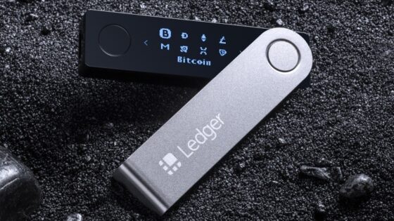 A Ledger integrálta a Coinbase fizetési rendszerét