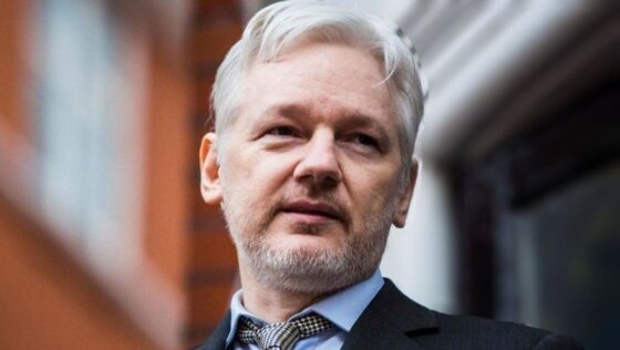 A Wikileaks bebörtönzött vezetője, Assange már 9 évvel ezelőtt látta a Bitcoin jelentőségét