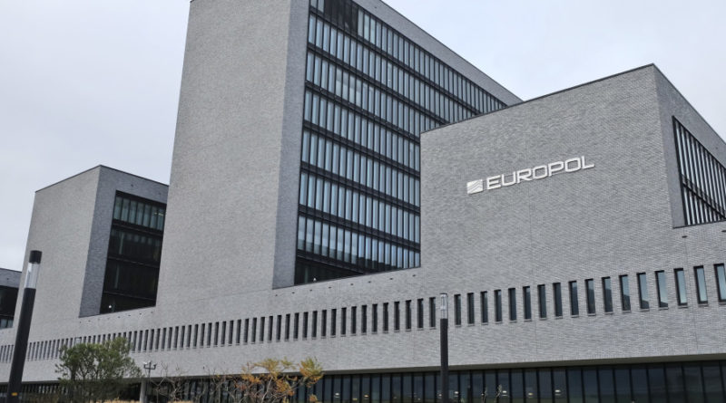 Az Europol új dekódoló platformjával a titkosított információhoz is hozzá lehet férni, kiemelt kép