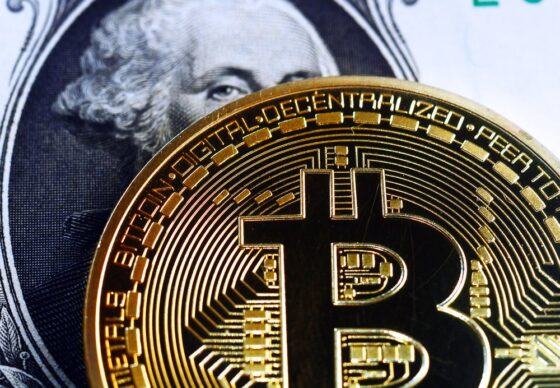 A bitcoin letaszíthatja a trónjáról az amerikai dollárt