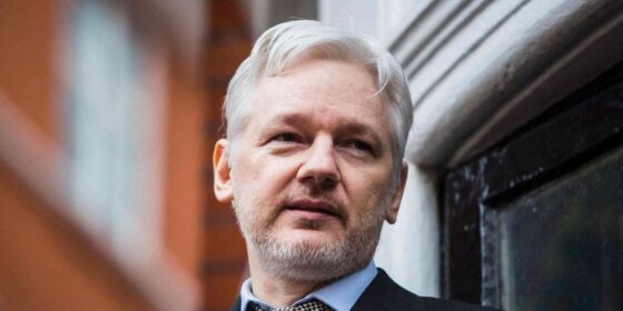 A mexikói elnök menekült státuszt biztosítana Assange-nak, a kriptósok adakozni kezdtek