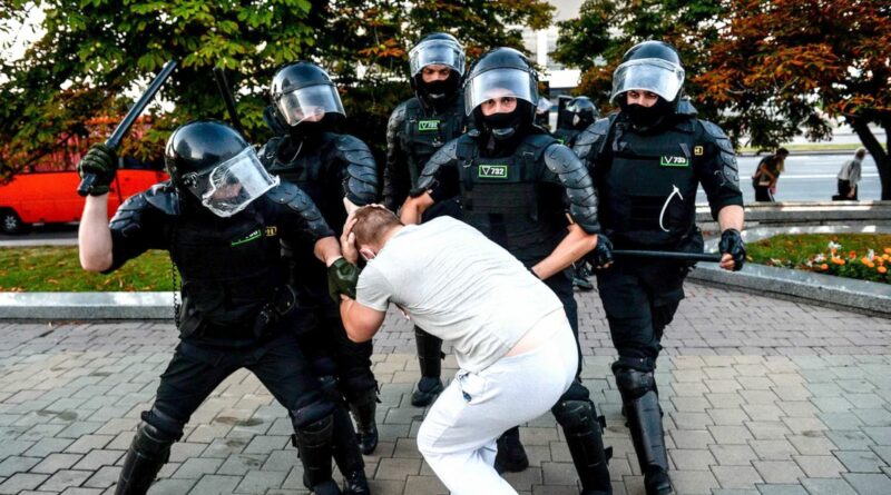 Brutalitás Fehéroroszországból – döbbenetes állítások láttak napvilágot a rendőri kegyetlenségről