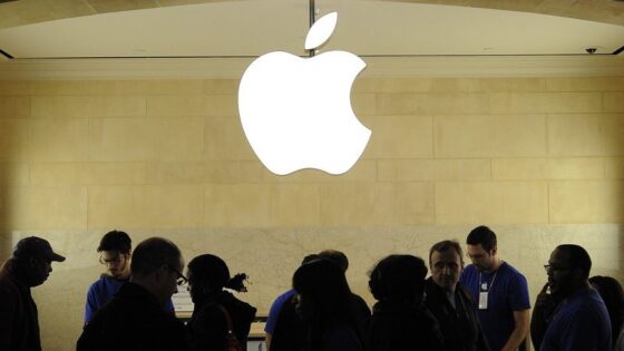 Nem érkezik meg Európába az Apple AI-funkciókat tartalmazó frissítése