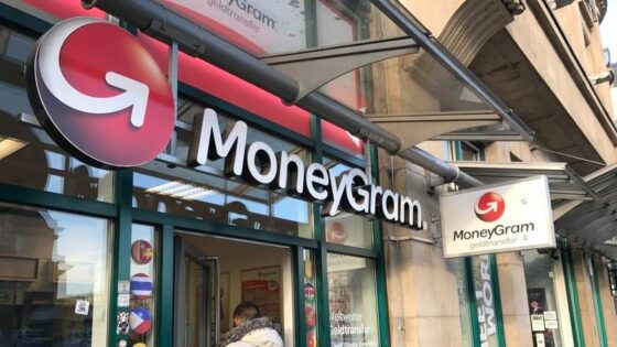 A Ripple korábbi partnere, a Moneygram 20 000 irodájába viszi el a Bitcoint