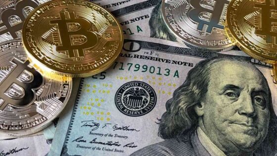 Amerikai ex képviselő: Versenyezzen csak a bitcoin a dollárral!