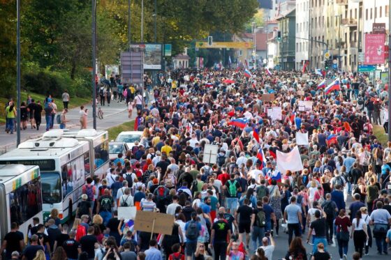 Kaotikus helyzet alakult ki a szomszédos Szlovéniában