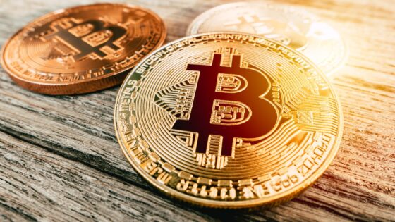 Május óta 5,5 milliárd dollárnyi bitcoint adtak el az intézményi befektetők