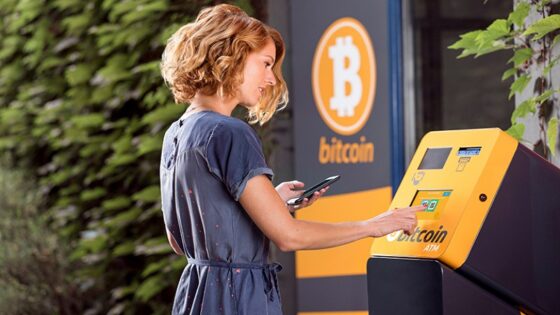 Az első bitcoin ATM létesítése óta 9 év telt el – azóta 39 000 lett belőlük