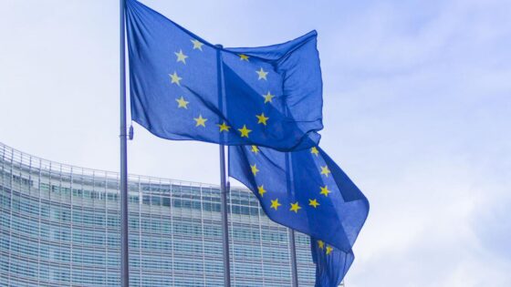 Az EU elrendelte a készpénzfizetési korlátot és a kriptovaluta tranzakciók ellenőrzését