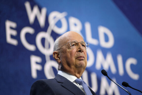 Klaus Schwab és a Great Reset elmélet: az emberiségnek össze kell fognia