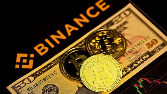 A Binance eltörölte a díjtalan BTC kereskedést – az árfolyam robbanás a felelős?