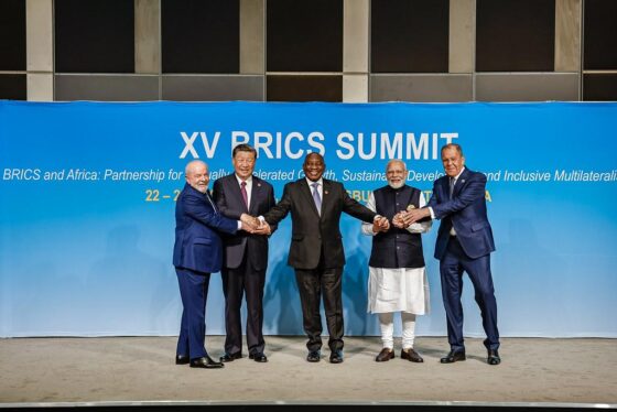 A dollárhegemónia megdöntése az egyik fő célja a BRICS-nek