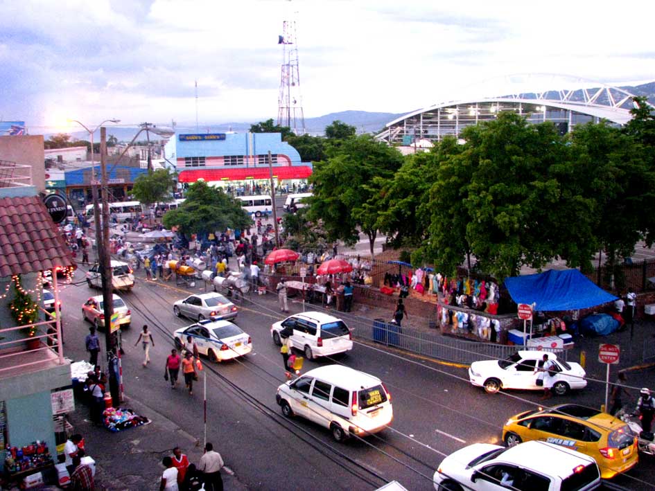 Столица ямайки. Kingston Jamaica. Транспорт Кингстона Ямайка. Kingston Ямайка улицы. Кингстон Ямайка 1513.