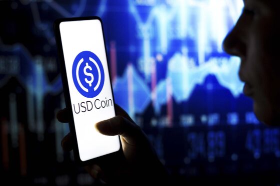 Az USDC stabilcoin leszakadt a dollár-rögzítéstől a Binance-en