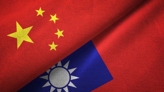 Kína szimulált rakétatámadásokat hajt végre Tajvanon