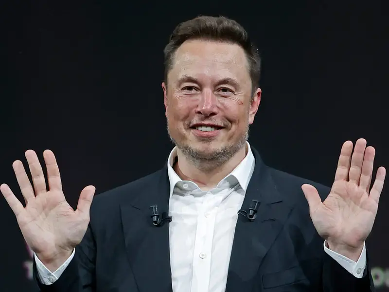 Elon Musk szerint a jövőben mindenki gazdag lesz, kiemelt kép