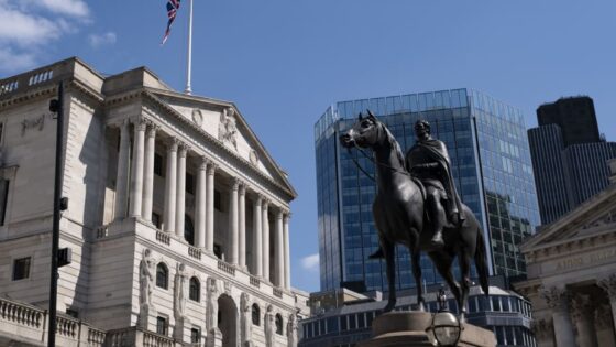 A Bank of England 4 év után először csökkentette a kamatlábat