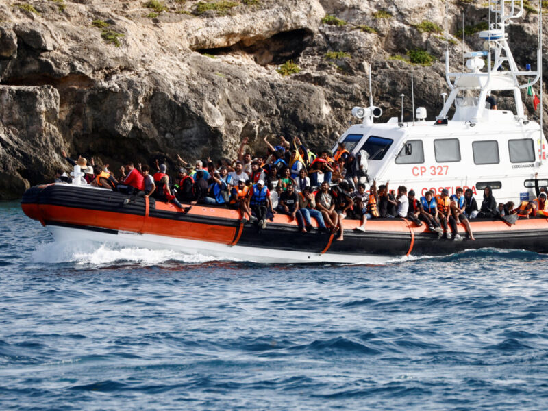 Ferenc pápa is elítélte az olaszok migránspolitikáját, kiemelt kép