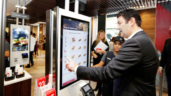 Munkahelygyilkosnak tartották a McDonald’s érintőképernyős kioszkjait, ehelyett valami más történt