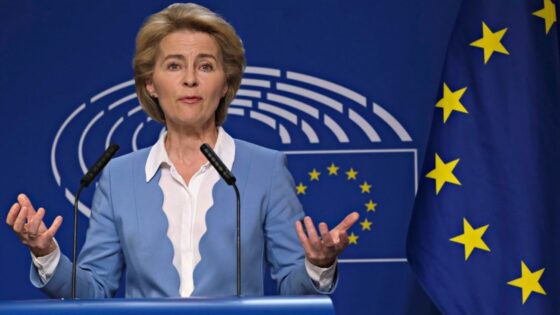 Fertőző betegségként példálózott a szólásszabadsággal Ursula von der Leyen