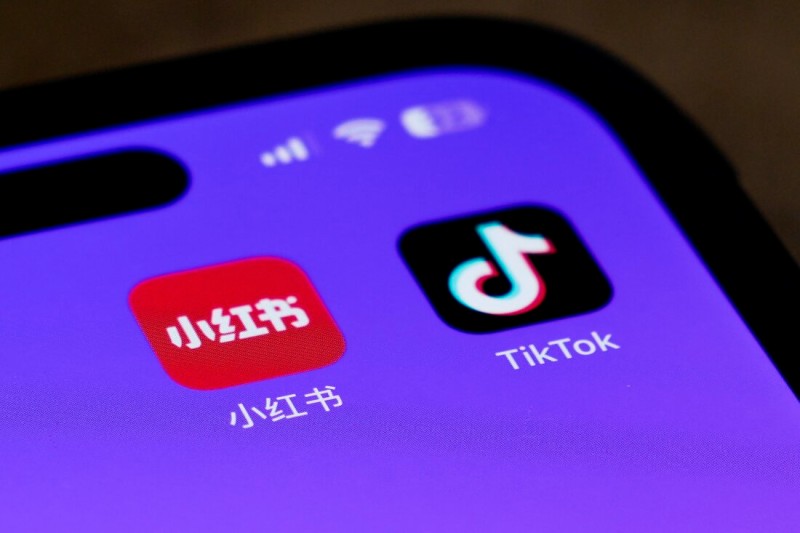 Riválist kapott a TikTok: tömegével vándorolnak át az emberek a RedNote-ra!